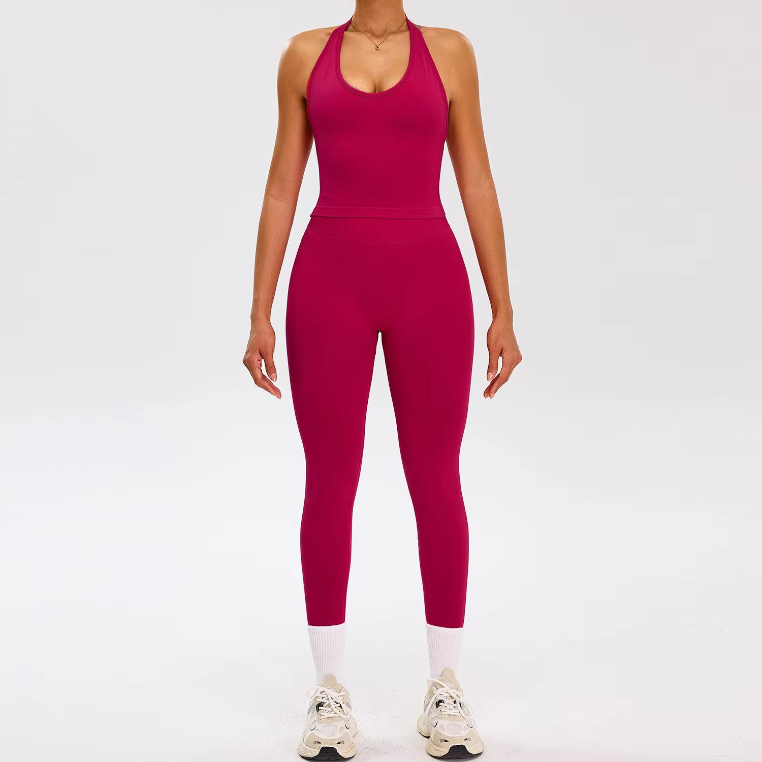 2-delig dames trainingspak naa - Winter Clothing Logos recensie en prijs