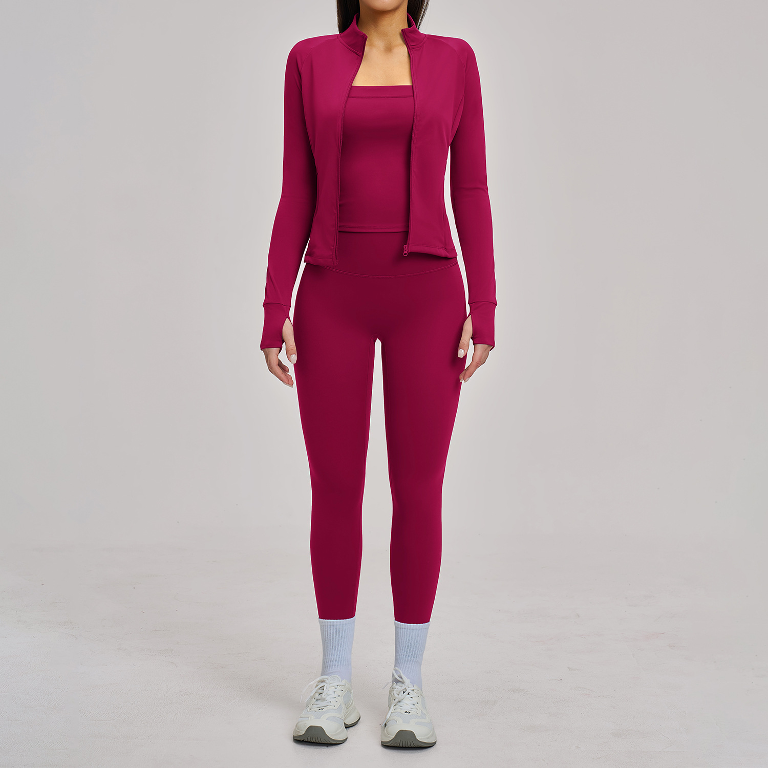 2/3-delige dames trainingspak  - Winter Clothing Logos recensie en prijs